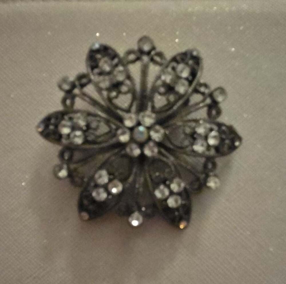 Vintage Silver Tone Filigree Rhinestone Flower Brooch Pin